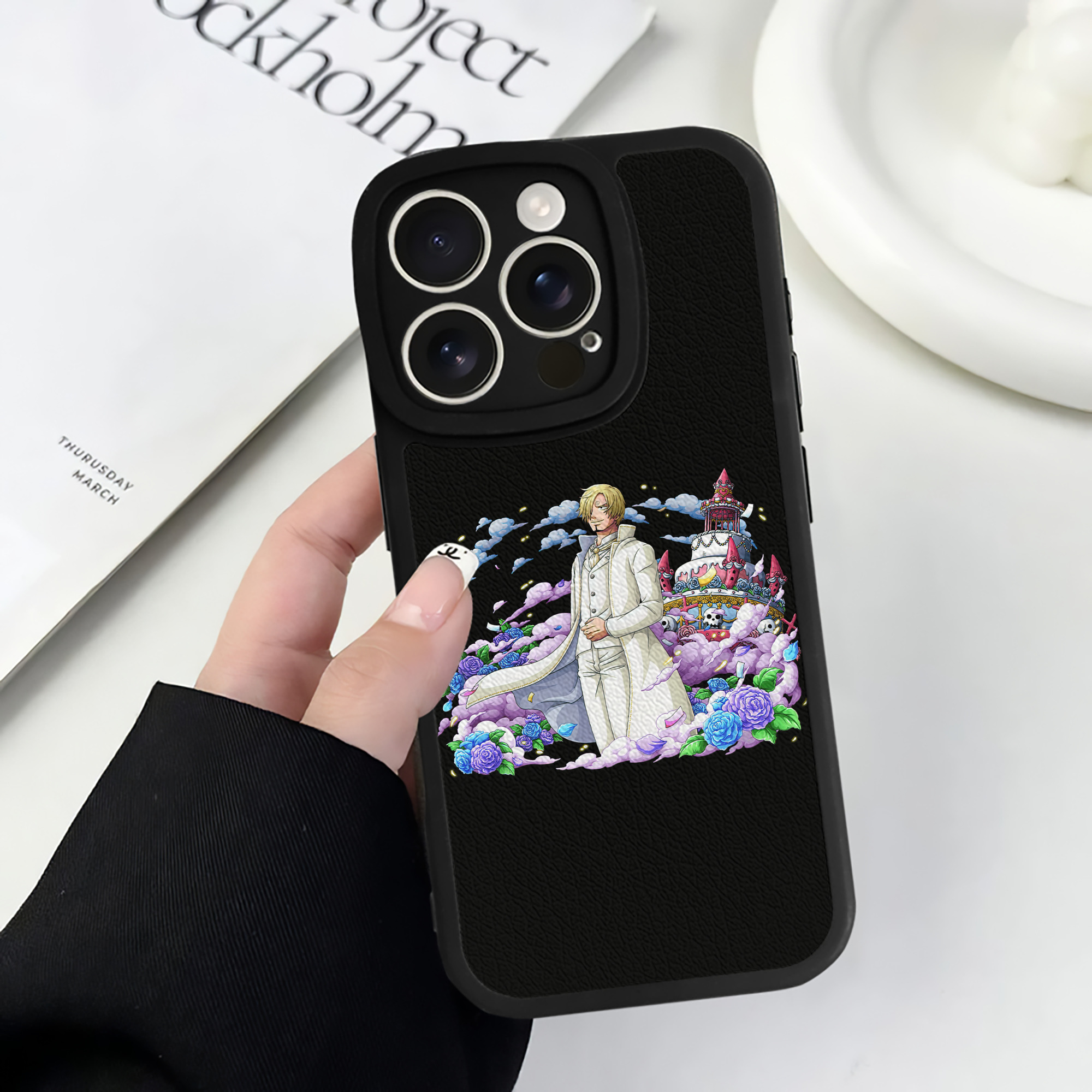 （画像用） ワンピース サンジ ONE PIECE Sanji 【iPhone 16シリーズ対応】シリコンスマホケース（レザー調） 材質：シリコン